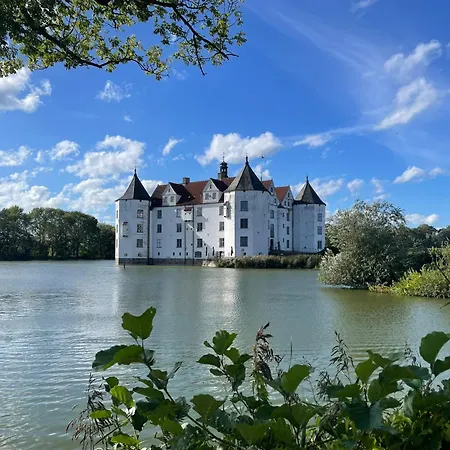 Reetdachkate Fuchsgraben - Naturnah & Stilvoll Mit Wald-sauna * Steinbergkirche