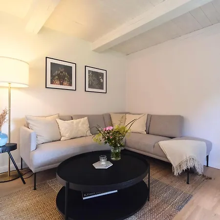 Reetdachkate Fuchsgraben - Naturnah & Stilvoll Mit Wald-sauna Feriehus Steinbergkirche