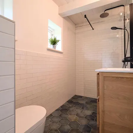 Feriehus Reetdachkate Fuchsgraben - Naturnah & Stilvoll Mit Wald-sauna