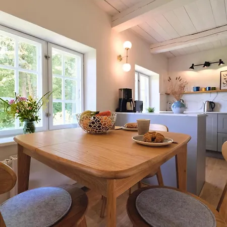 Reetdachkate Fuchsgraben - Naturnah & Stilvoll Mit Wald-sauna Feriehus