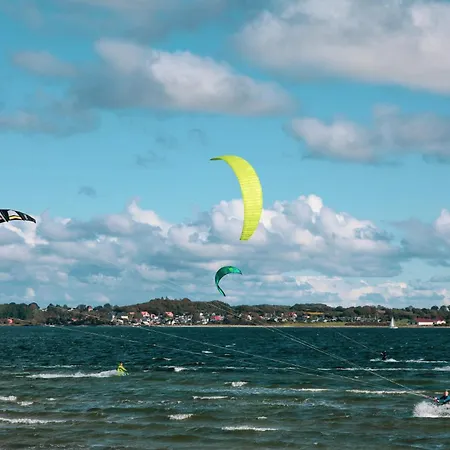 Feriehus Reetdachkate Fuchsgraben - Naturnah & Stilvoll Mit Wald-sauna